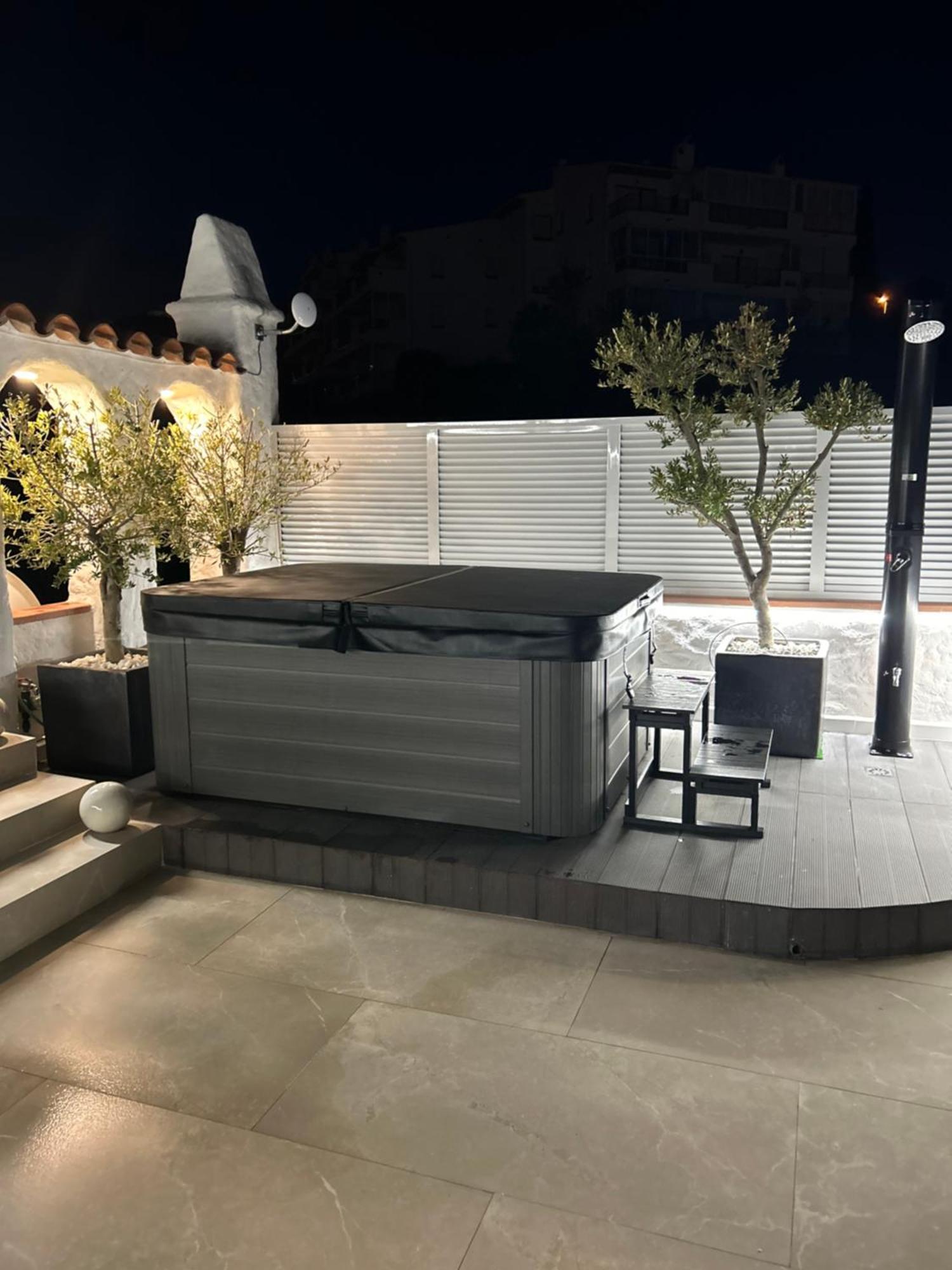 Appartement Duplex Rosas Avec Terrasse Magnifique Jacuzzi Vue Mer Exteriör bild