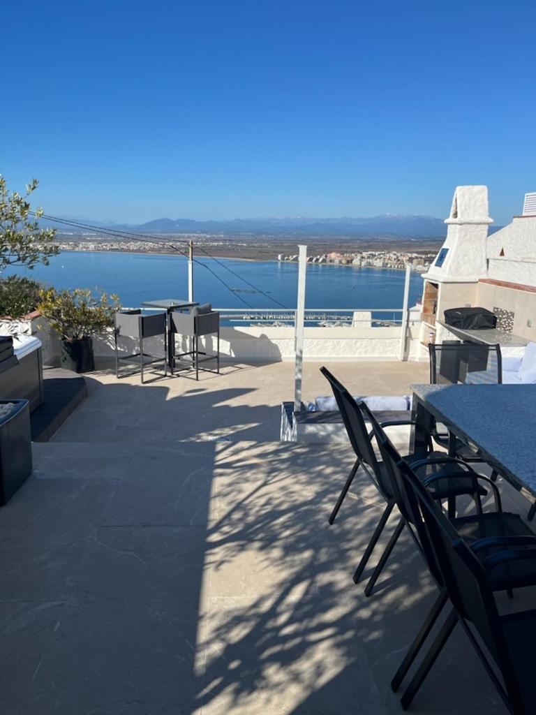 Appartement Duplex Rosas Avec Terrasse Magnifique Jacuzzi Vue Mer Exteriör bild