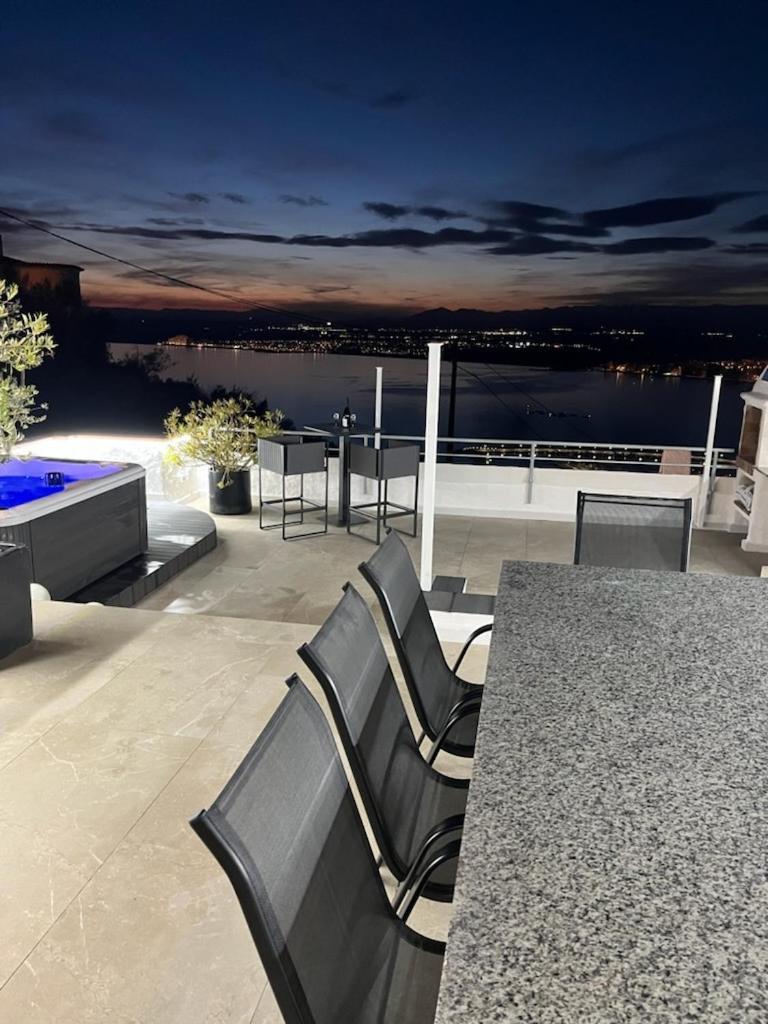 Appartement Duplex Rosas Avec Terrasse Magnifique Jacuzzi Vue Mer Exteriör bild