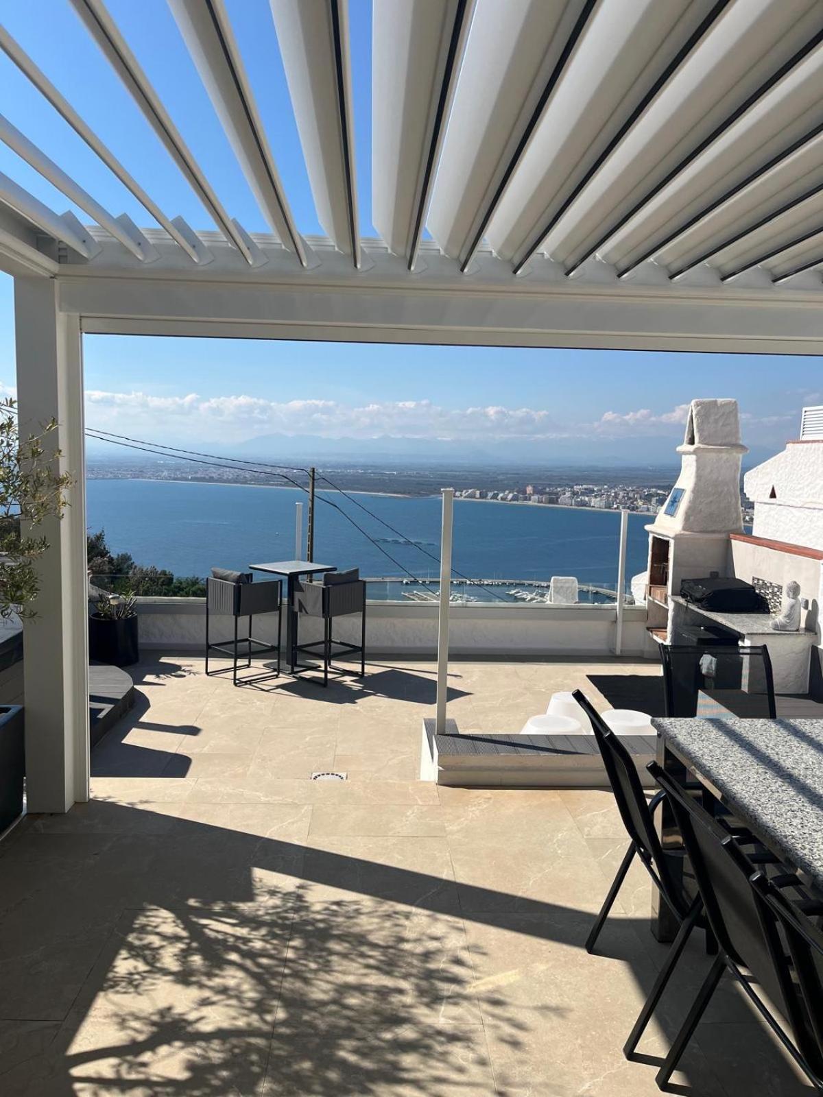 Appartement Duplex Rosas Avec Terrasse Magnifique Jacuzzi Vue Mer Exteriör bild